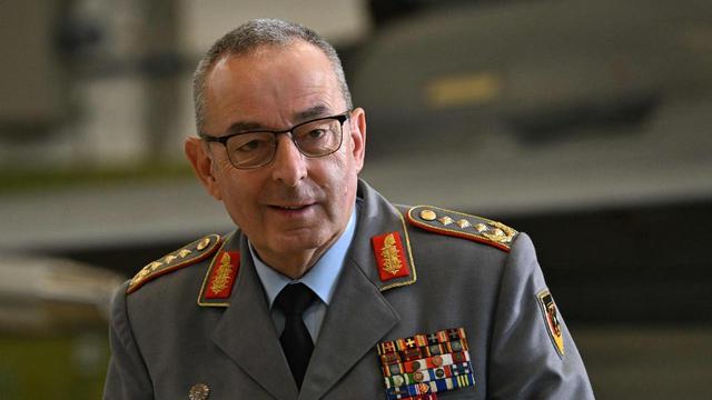 Generalinspekteur Breuer wird Vorsitzender des NATO-MilitärausschussesEs ist einer der einflussreichsten Posten bei der NATO - und künftig hat ihn ein Deutscher inne: Generalinspekteur Breuer ist zum neuen Vorsitzenden des NATO-Militärausschusses gewählt worden. Er wird damit Berater von Generalsekretär Rutte.➡️  #Breuer
