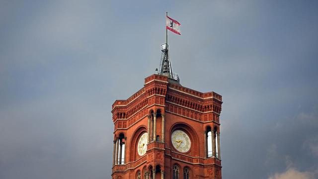 Unzufriedenheit mit Senat erreicht neuen HöchststandVor der Wahl zum Berliner Abgeordnetenhaus ist laut Infratest Dimap nur noch jeder Fünfte mit der Arbeit des Senats zufrieden. Damit ist die Landesregierung in Berlin so unbeliebt wie zuletzt keine andere in Deutschland vor einer Wahl.➡️ #Berlin #Landtagswahlen