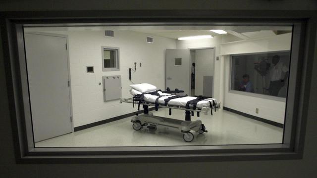 Gescheiterte Hinrichtung heizt Debatte über Todesstrafe neu anDer Fall einer Mörderin, die ihre versuchte Hinrichtung überlebte, hat die Debatte über die Todesstrafe in den USA wieder angeheizt. Die Frau ist offenbar weiter in kritischem Zustand. Ihr Anwalt spricht von diversen Pannen. Von Giselle Ucar.➡️  #Todesstrafe