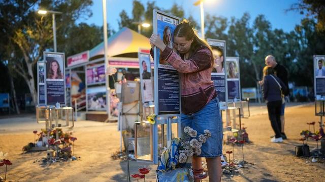 3. Jahrestag des Hamas-Überfalls auf Israel: "Der Schmerz sitzt tief"Für Israel wird der 7. Oktober noch lange ein Trauma bleiben. Drei Jahre nach dem Hamas-Überfall fühlen viele in Israel nicht nur Trauer, sondern sind enttäuscht von den eigenen Behörden und der Weltgemeinschaft. Von Julio Segador.➡️ #Israel