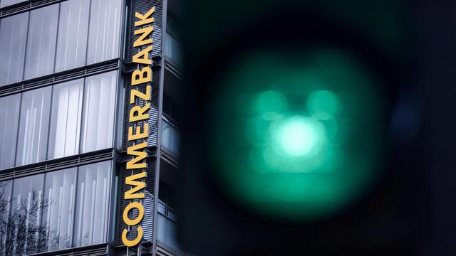 UniCredit bekommt grünes Licht von EZB für Übernahme der CommerzbankSeit zwei Jahren bemüht sich die italienische Großbank UniCredit um die Commerzbank. Nach langem Widerstand hat UniCredit nun eine wichtige Hürde genommen - und grünes Licht von der EZB bekommen.➡️ #EZB #UniCredit