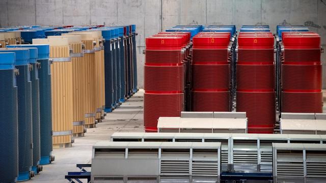 FAQ: Die lange Suche nach einem Atommüll-EndlagerRund 27.000 Kubikmeter hochradioaktiver Müll müssen dauerhaft und sicher verwahrt werden. Bis 2050 soll ein Endlager gefunden werden. Die Suche wurde nun weiter eingegrenzt. Wie muss ein Endlager beschaffen sein? Und wo könnte es entstehen?➡️ #AtommüllEndlager